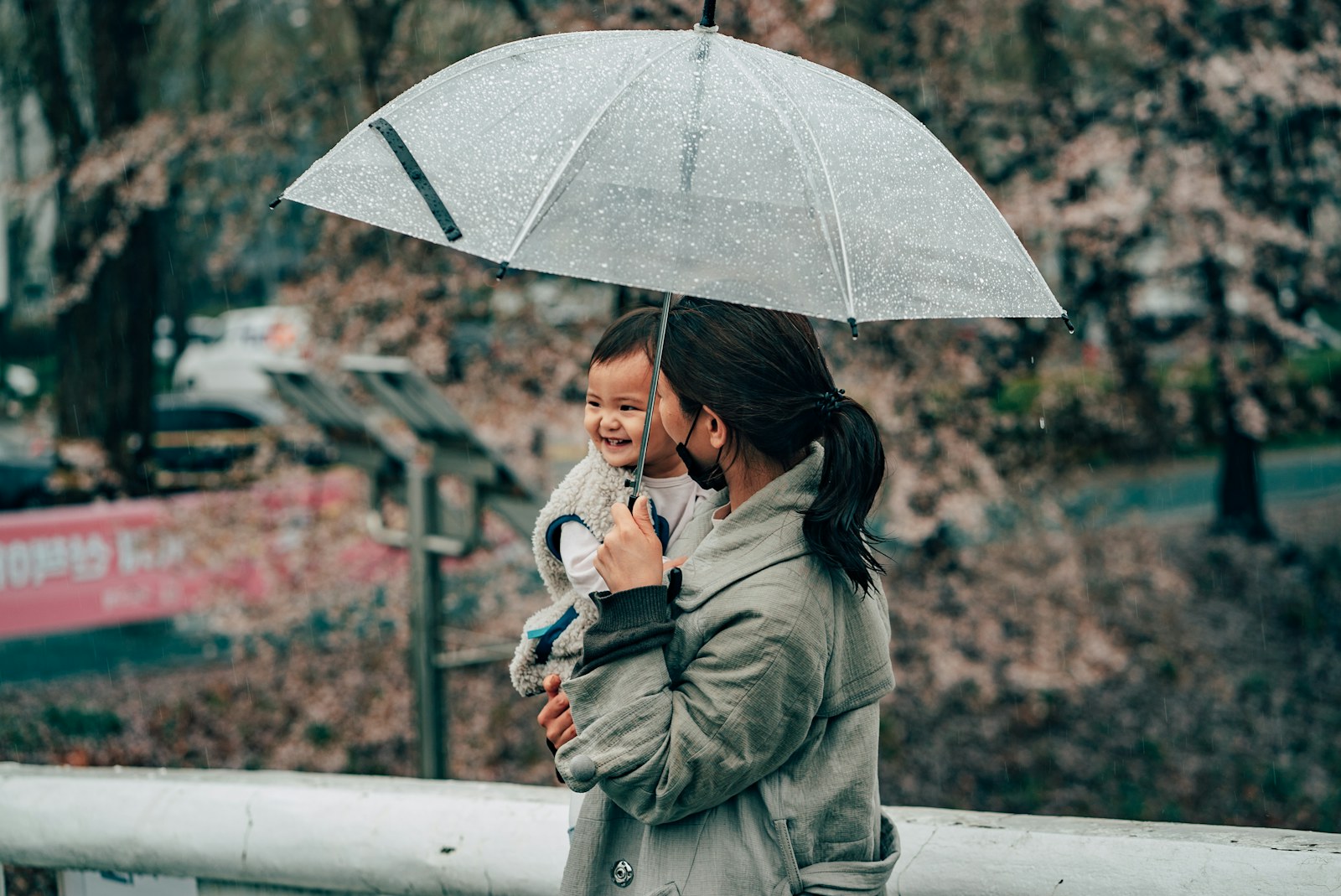 Umbrella insurance concept protecting a Georgia family's assets