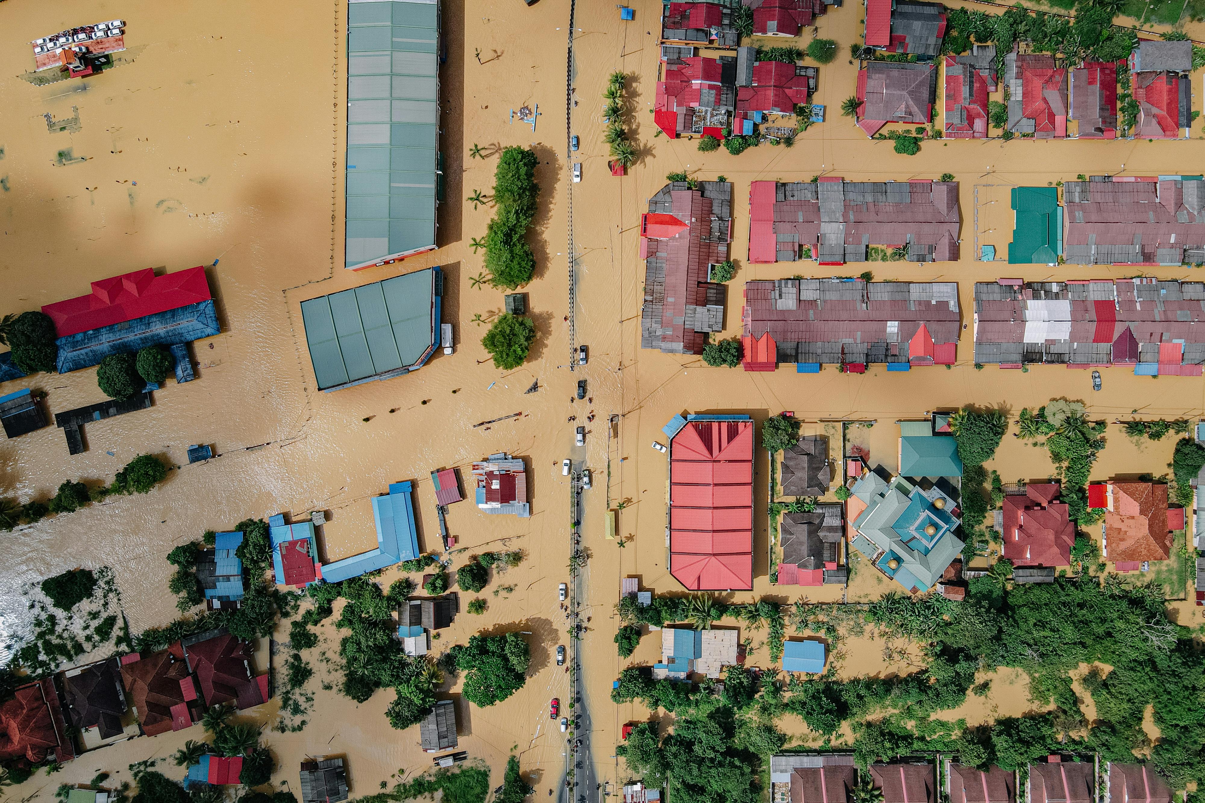 Suburban Georgia residential street with homes at risk of flooding